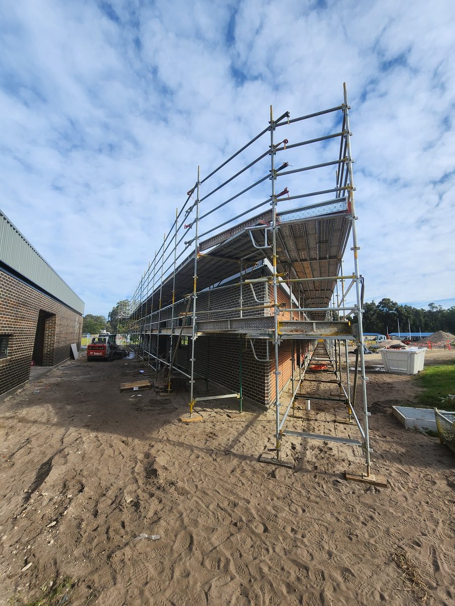 Residential scaffold on a new home build